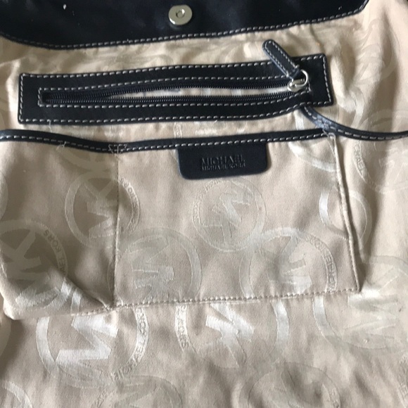 Handbag - Picture 2 of 2